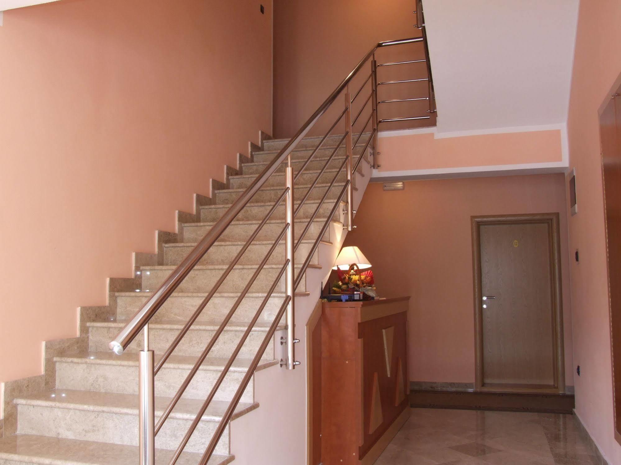 Hotel Viv Требине Екстериор снимка